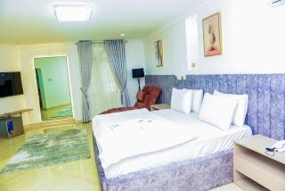 Cozy Spacious BDR Fast Wi-Fi Games - Abuja - 2