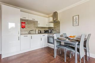 Ground Floor Apt, Parking, Close to Windsor Castle - Windsor - 3