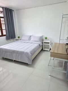 Sawadee Guesthouse Sukhumvit38 - 5