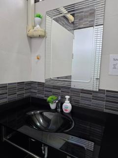 Sawadee Guesthouse Sukhumvit38 - 3