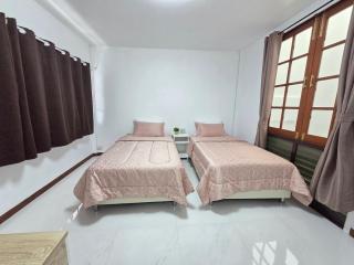 Sawadee Guesthouse Sukhumvit38 - 1