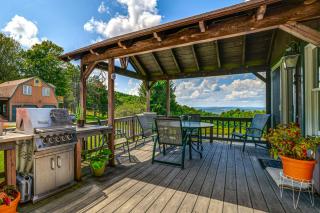 Serene Home with Deck, Pond and Mtn Views in Jefferson - 8