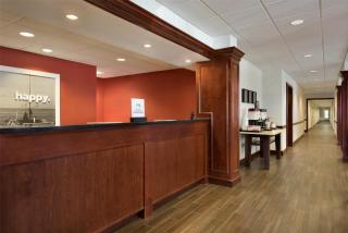 Hampton Inn & Suites Middletown - 2