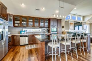 K1200 Good Karma Retreat - Luxury, OCEANFRONT, Pool, Theater Room, Pets OK! - 2