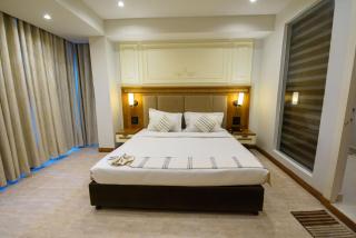 Emerald Hotel - 3