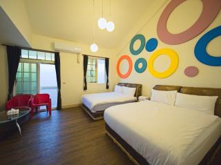 小熊城堡民宿-免費停車 !!新歌KTV-過山車電動麻將-露天烤肉-以上設備僅限包棟使用 # 選Villa才是包棟 # - 16人以下可少人包棟請電聯!! - 2