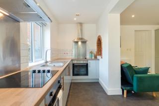 Group Stay Paradise 7 Bedrooms, All with En-Suites - Canterbury - 5