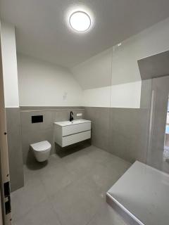 2 Zi Wohnung, zentrale Lage mit Parkplatz, 15 min vom Hbf Hamburg - Pinneberg - 7