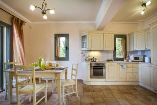 Villa Leanda by Villa Plus - Lourdata - 1