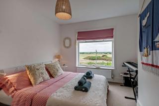 The Ferry Cottage - Walton - 6