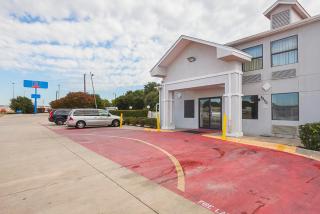 Studio 6 Fort Worth, TX - Meacham - 8