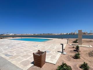 Cyan Luxe Retreat 3Bdr - 6