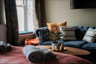 Seaside Serenity 3-Bed Gem with Beach Views - 4