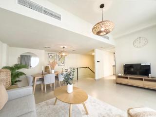 Designer Duplex with Stunning Views Pacific Residence - Ra’s al-Chaima - 6