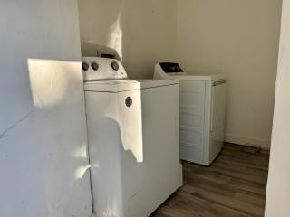 1BR Apt 4 mins OCU, Unit B - 6