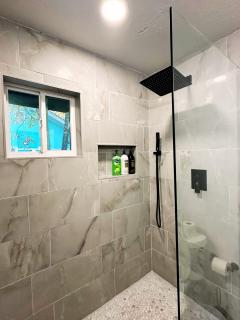 2BR Apt 4 mins OCU - 6