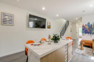 Penthouse Condo with Rooftop Deck in Philadelphia! - 5