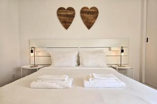 Beach House on Faro Island with a Dreamy Terrace and 7 Beds for the Perfect Escape - 7