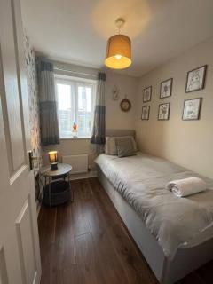 Trowbridge House Long Stays Free Parking and Wifi - Swindon - 7