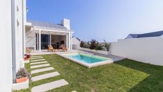 Haven at Drakes Cove - secure with a pool - 9