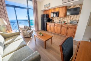 New Top Floor Ocean Front 1BR with Updated Kitchen - 0
