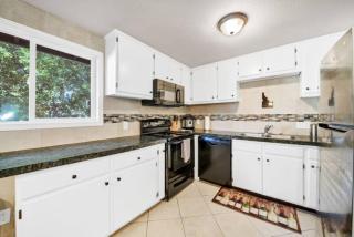 Modern Comfort Near Downtown CDA and Lake - 2