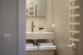 The Elegant Escape - 4