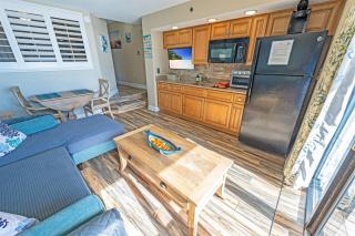 Resort condo w direct beach & resort pools - 7