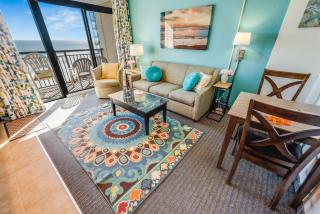 1BR, Oceanfront, Beach Accessible, Swimming Pools! - 9