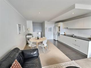 Spacious City Centre Apartment - 3