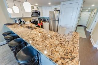 Beachfront condo w shared beach access - 8