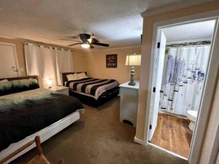 ML282 Cozy 2BR 2BA Mountain Views Ski-in Ski-out - 2