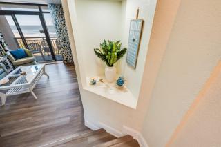 Low Floor, Direct Oceanfront Beautiful 1BR, Pools! - 6