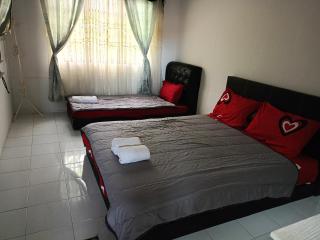 Ubudiyah dbangsal room stay - Banting - 1