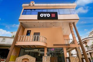 Super Hotel O Brij Inn and Banquets - 0