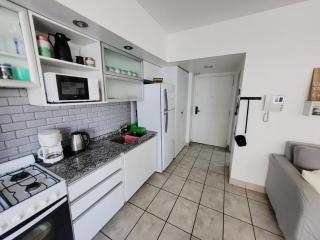 Hermoso Depto con balcon Urquiza - 5