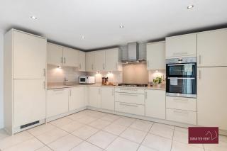 Wokingham - Three Bed House - Garden - Wokingham - 5