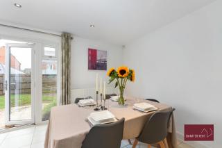 Wokingham - Three Bed House - Garden - Wokingham - 3
