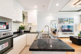 2BR 3BR Luxury Apartment Sky Pool - Ho Chi Minh City - 6