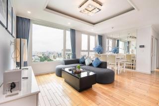 2BR 3BR Luxury Apartment Sky Pool - 2