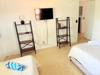 Cozy 3BR Home Downtown with Backyard Wi-Fi Parking - 6