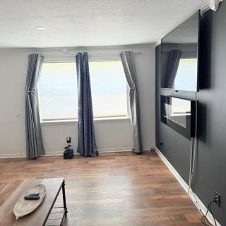 Cozy 3BR Home Downtown with Backyard Wi-Fi Parking - 8