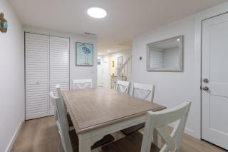 Walk to Beach, Cozy Villa, Pet Friendly, ST53 - 2