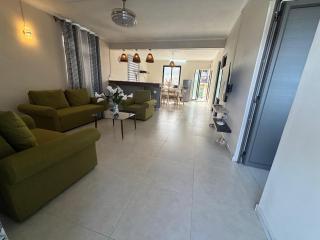 Seaview escape - modern & cozy - 2