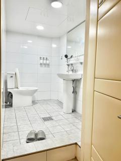 Konkuk Univ 2BR Cozy Apartment near Subway - 2