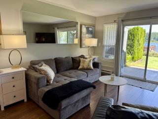 Lakefront Suite on Shawnigan Lake - 1