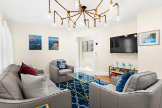 The Seafarers Stay A Nautically Themed 3BR Flat in Stonington Borough - 5