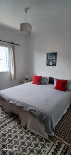 ARTIST HOUSE Room Only !!! - 1