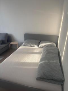 Moderný apartmán v Petržalke pre 2-3 osoby - Bratislava - 2