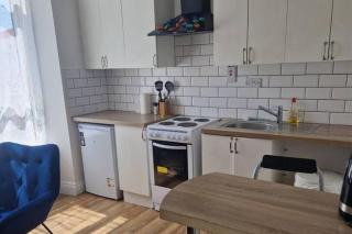 Beautiful 1-Bed Apartment in Cork - 9